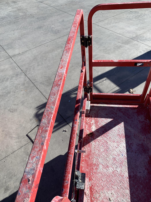 2020 MEC 1330SE Solid NM Tires, Steel Swing out Doors, LCS, Beacon, 900W Inverter