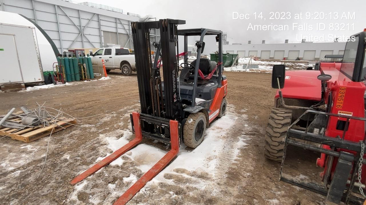 2022 TOYOTA 50-8FGU25