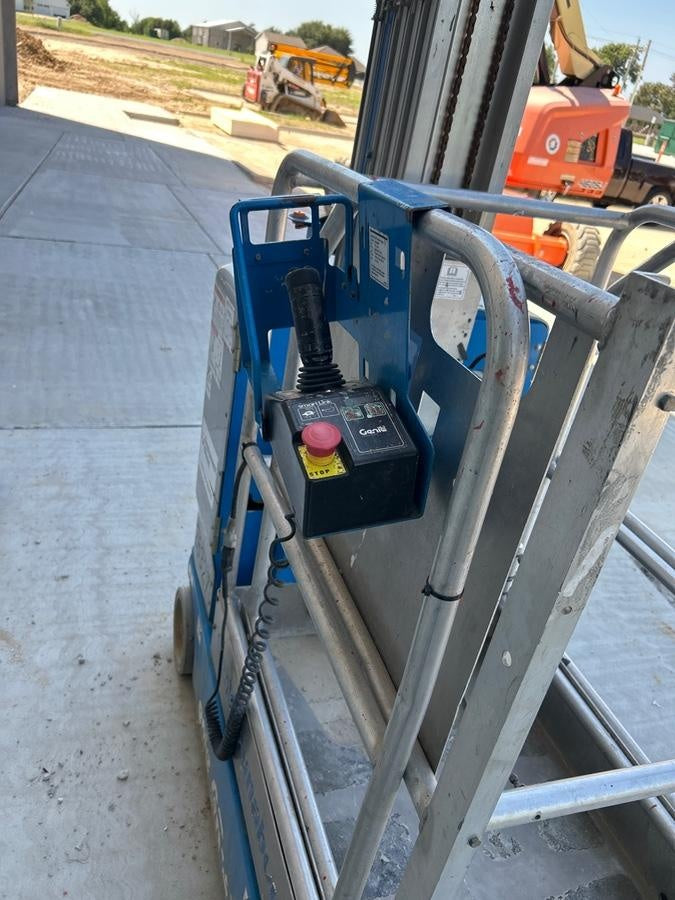 2019 GENIE GR-20