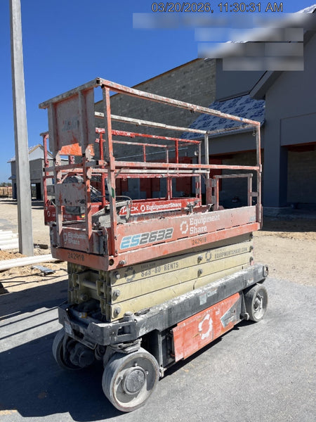 2022 JLG ES2632