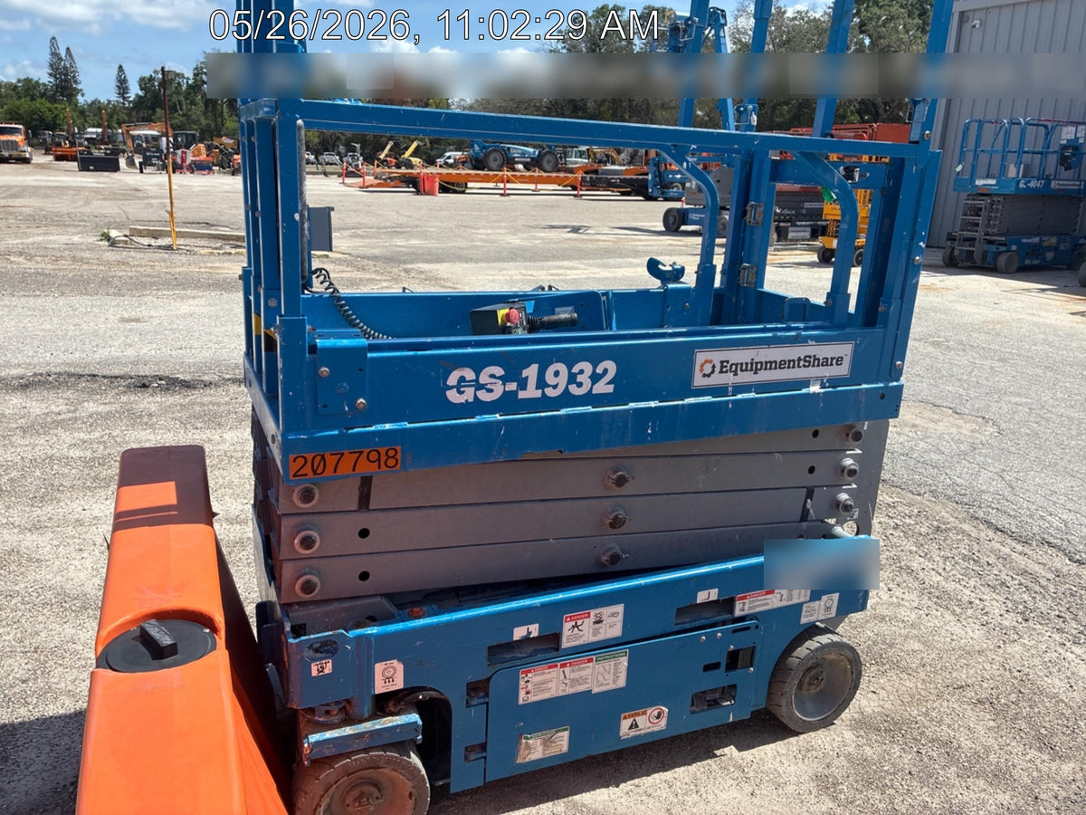 2022 GENIE GS-1932