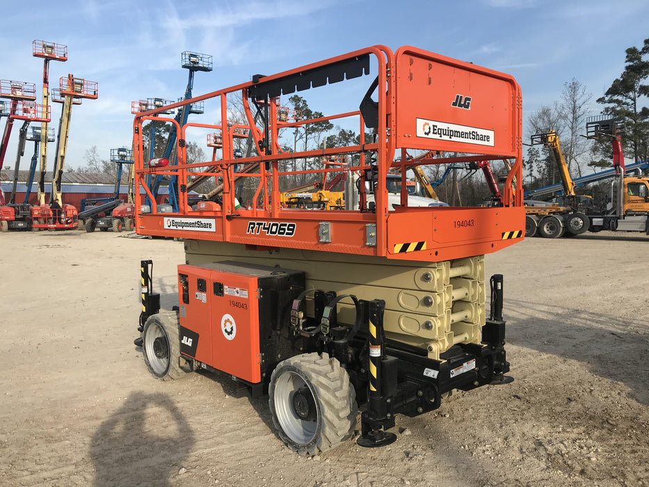 2021 JLG RT4069