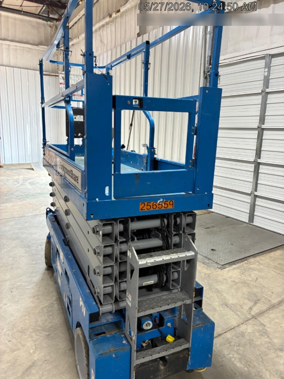 2022 GENIE GS-3232