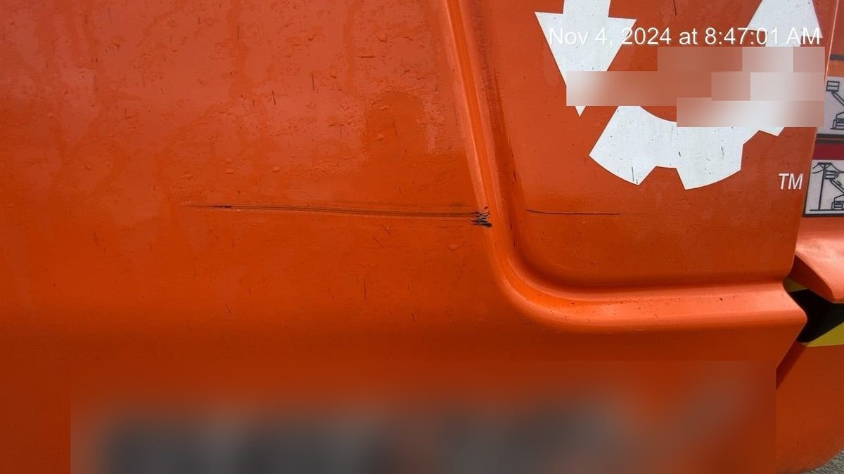 2023 JLG 660SJ