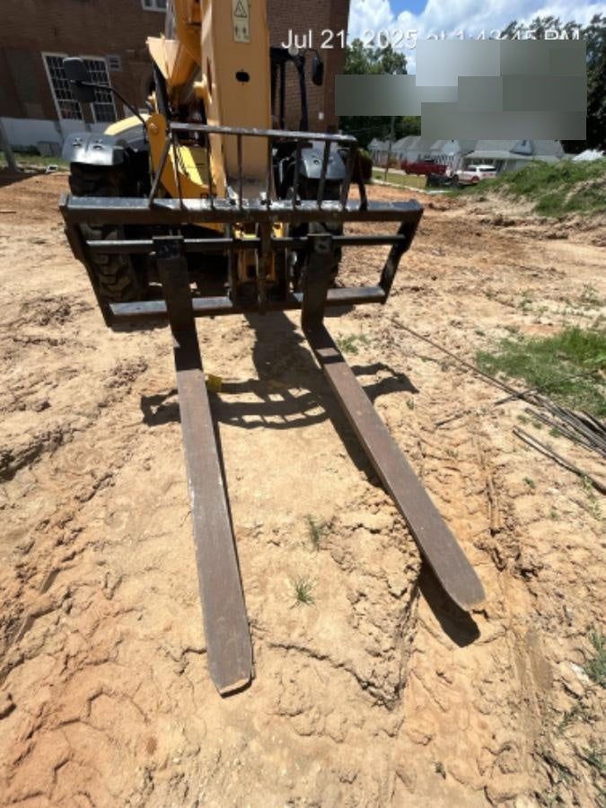 2020 JCB 509-42 Canopy, Solid Tires, Work Lights, Beacon, Aux Hydraulics, Back up Alarm, Lifting Eye, ES Decals