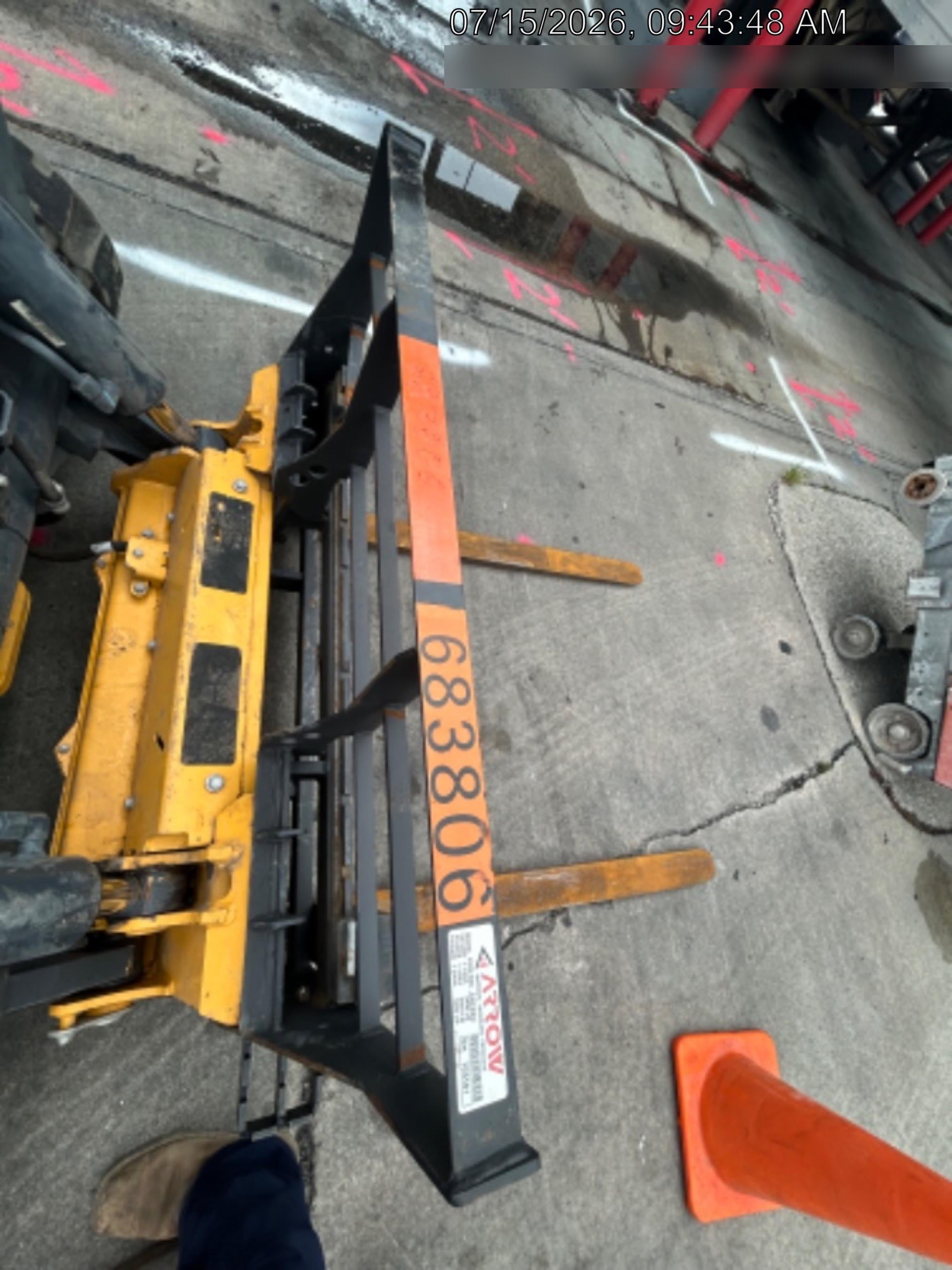 2026 ARROW MATERIAL HANDLING 72" Pallet Forks - Arrow
