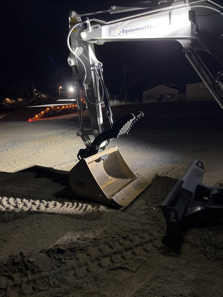 2024 TAKEUCHI TB235-2R
