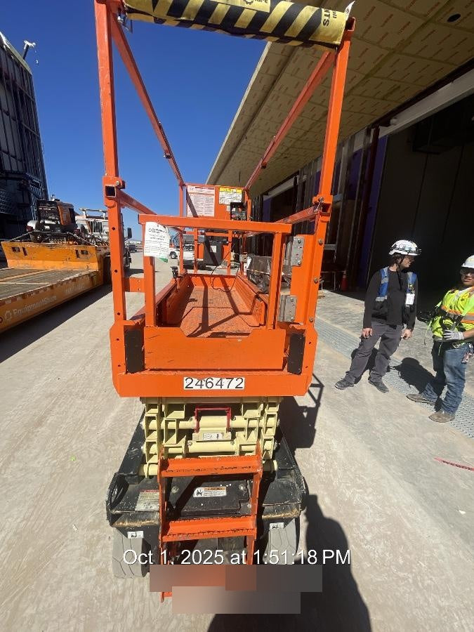 2022 JLG ES2632