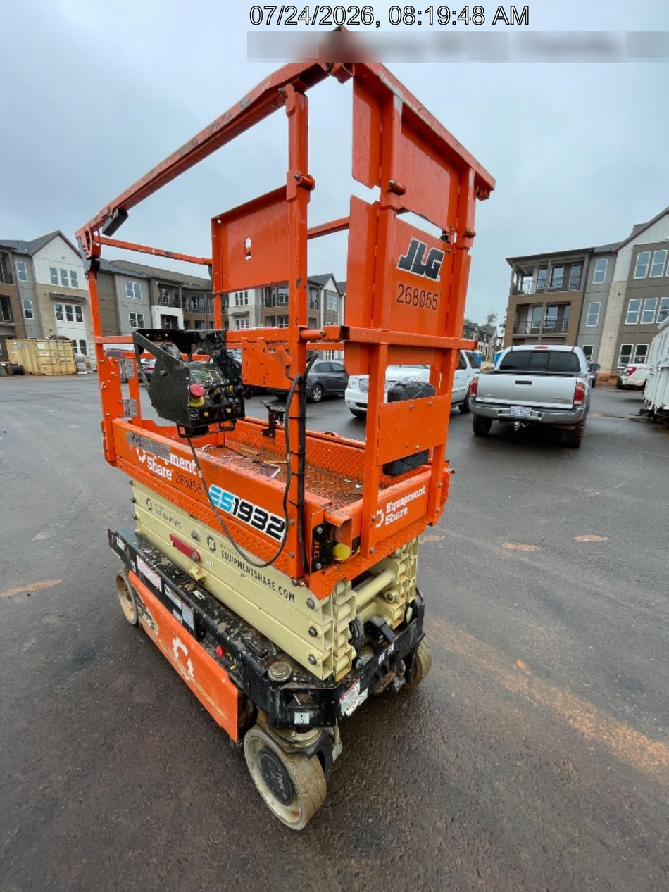 2022 JLG ES1932
