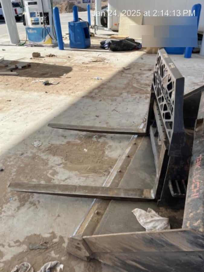 2021 PALADIN 48" Pallet Forks - Paladin