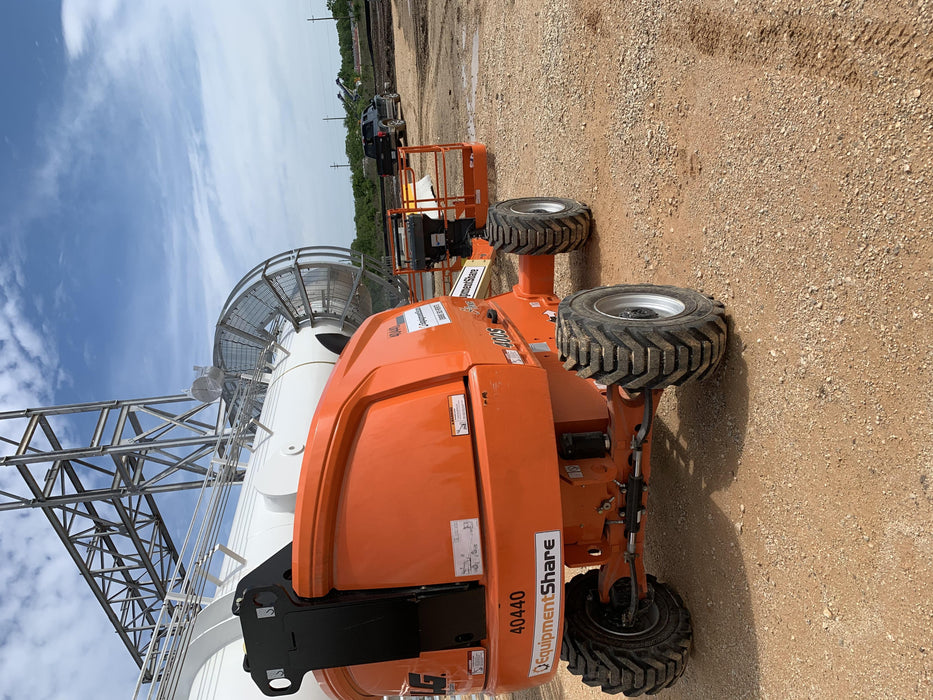 2019 JLG 400S