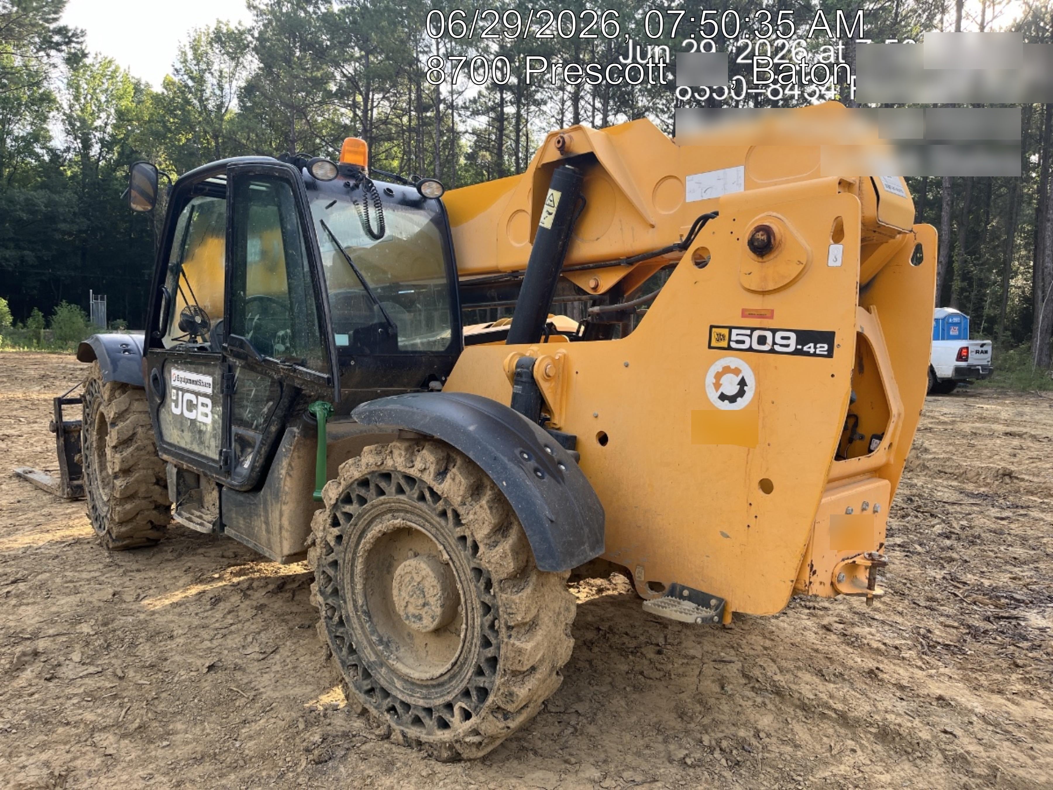 2019 JCB 509-42 Cab/Heat/Air, 74 HP, Solid Tires, STD Worklight, Beacon, Aux Hydraulics, Lifting Eye, Back up Alarm w/66" Carriage/60" Forks