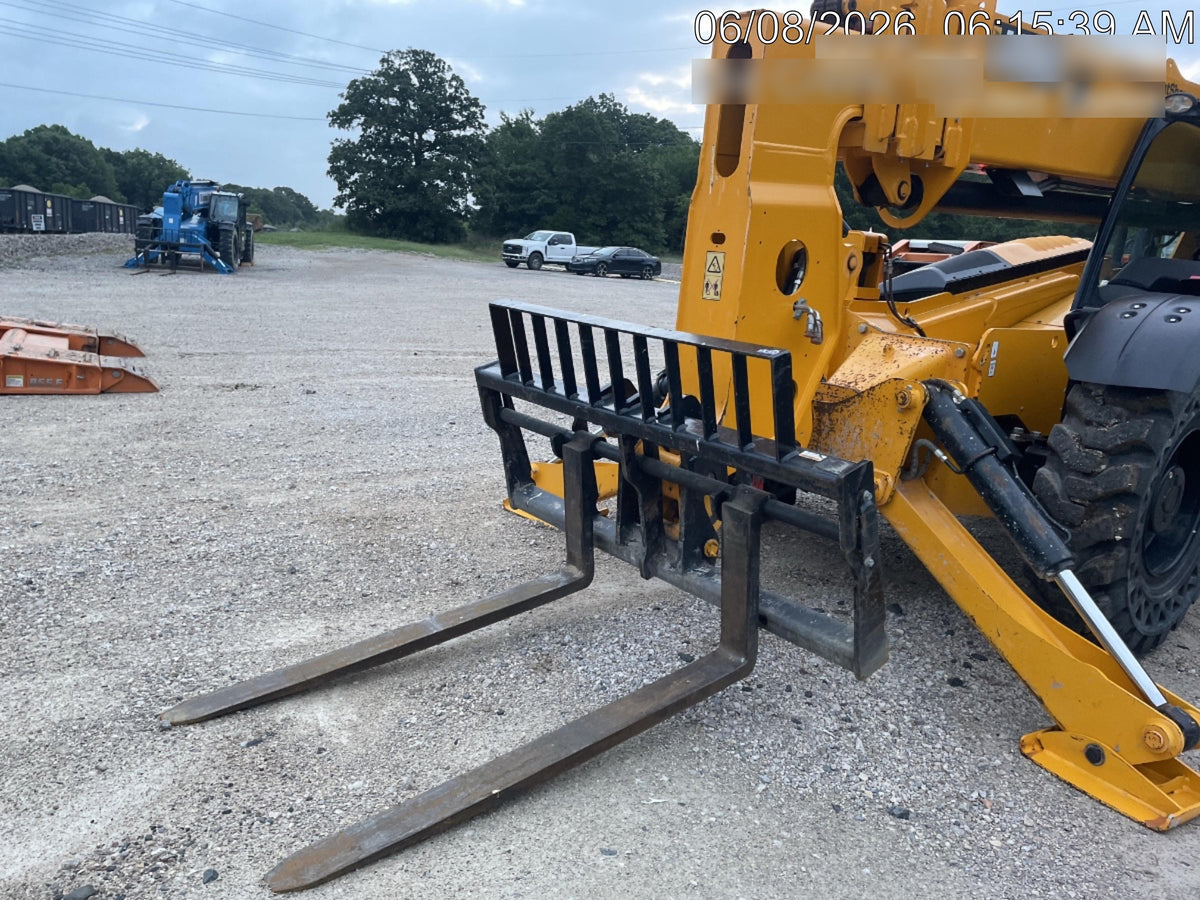 2023 JCB 510-56