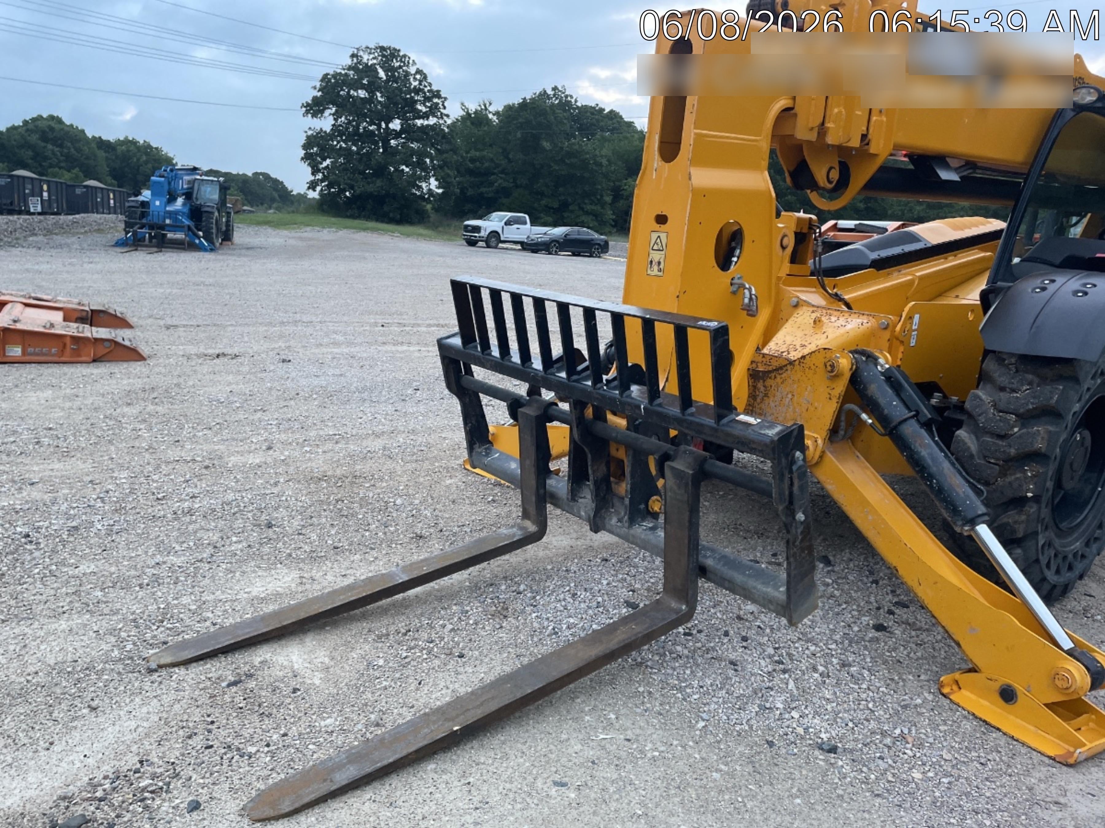 2023 JCB 510-56
