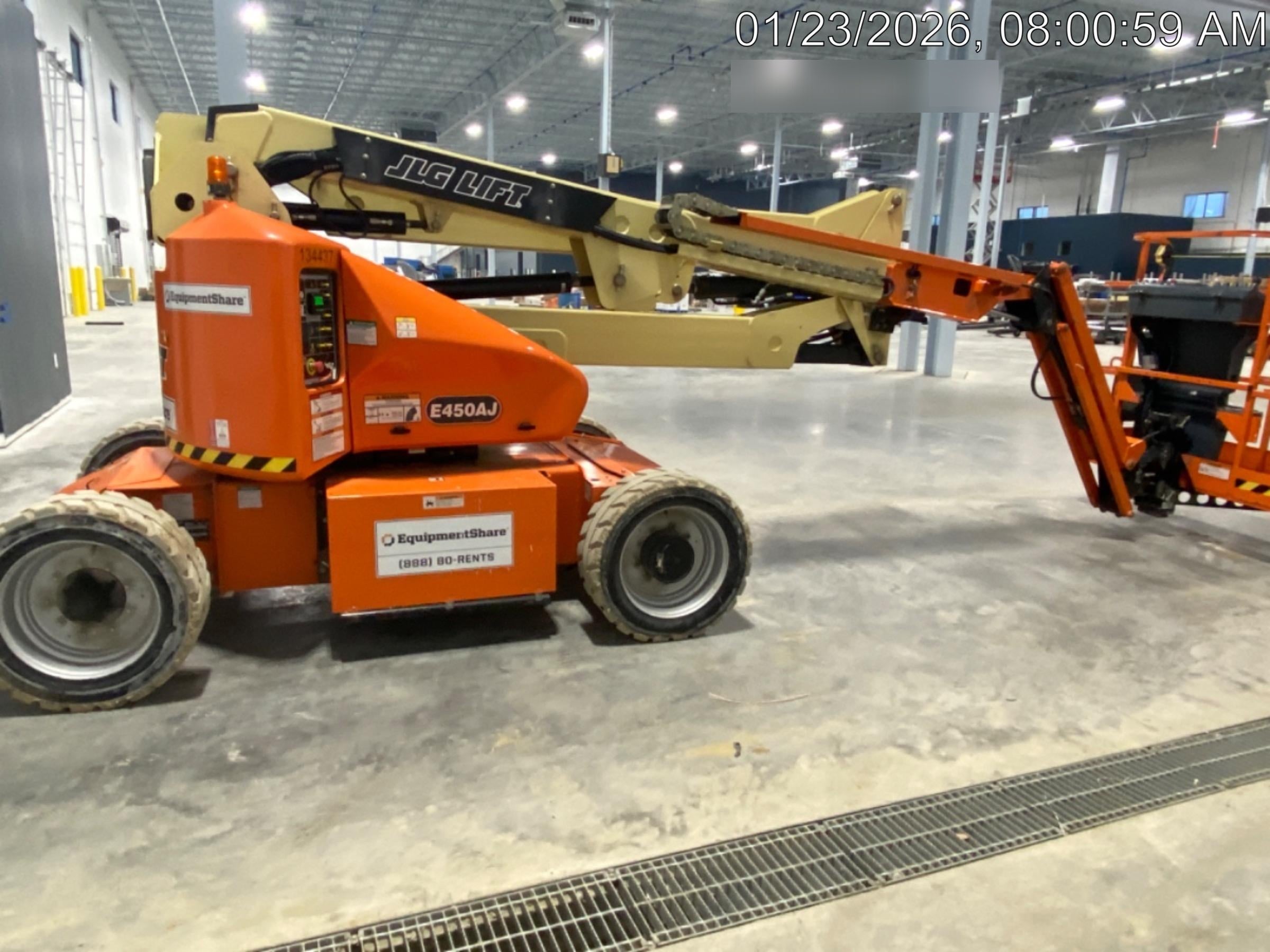 2021 JLG E450AJ