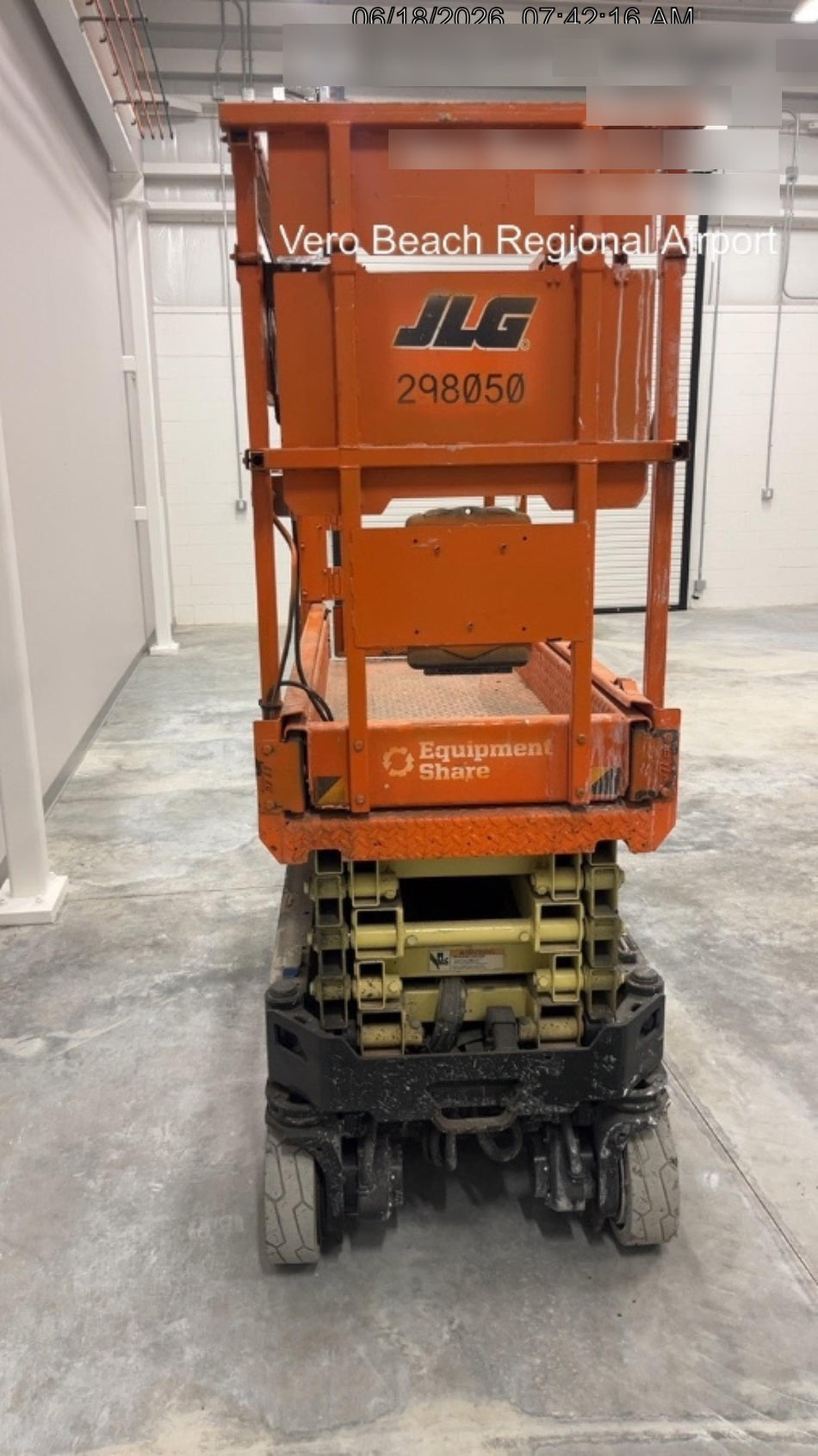 2023 JLG ES1932
