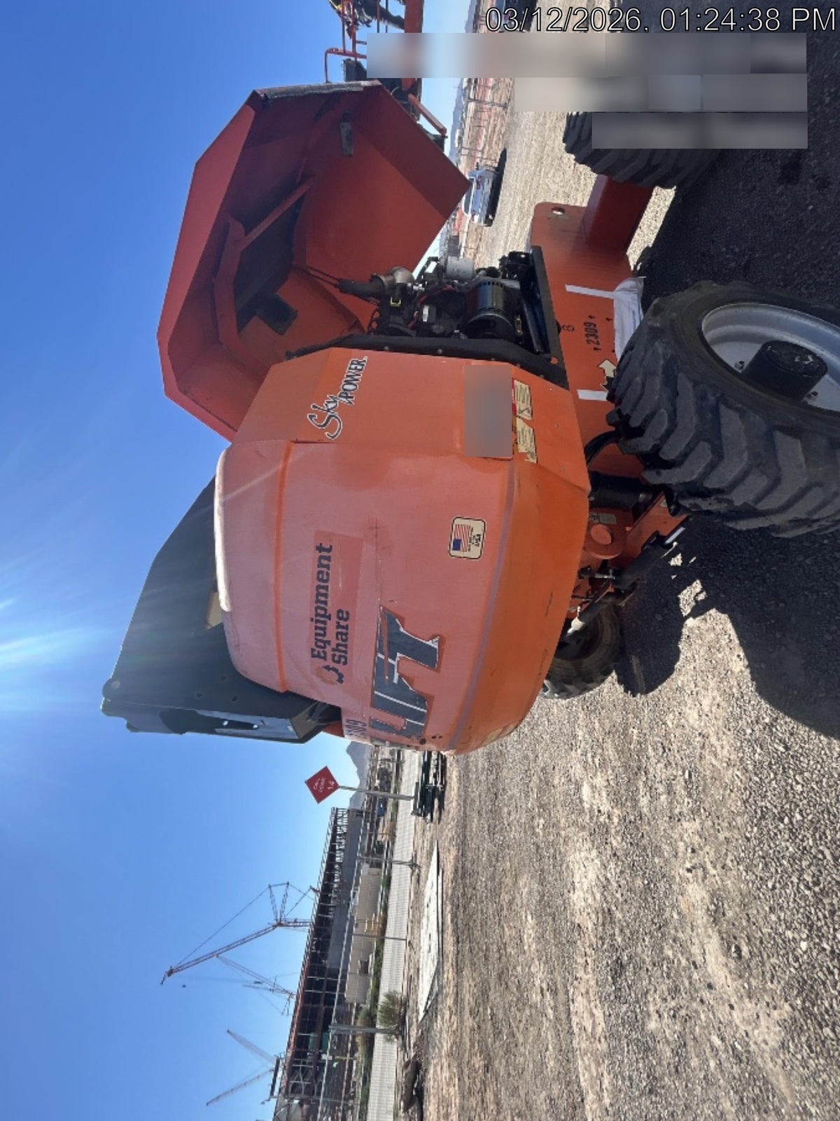 2017 JLG 660SJ