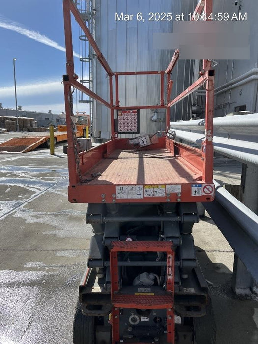 2018 Skyjack SJIII-3226 Skyjack SJIII3226 Scissor Lift w/Trojan Batteries