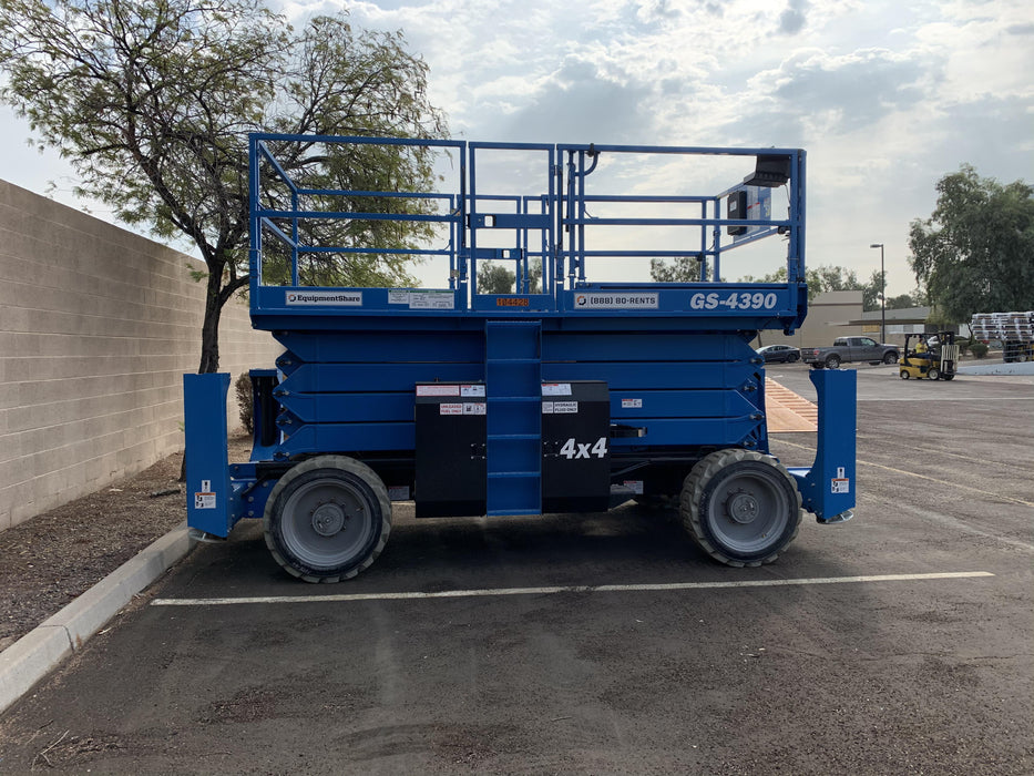 2020 GENIE GS-4390 RT