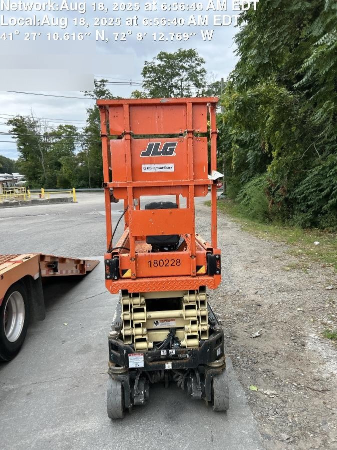 2021 JLG ES1932