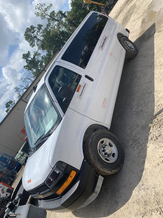 2023 CHEVROLET Express Van - Rental