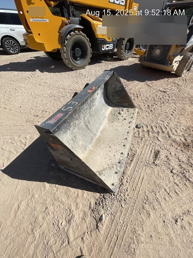 2019 ARROW MATERIAL HANDLING Telehandler Bucket Pin-On