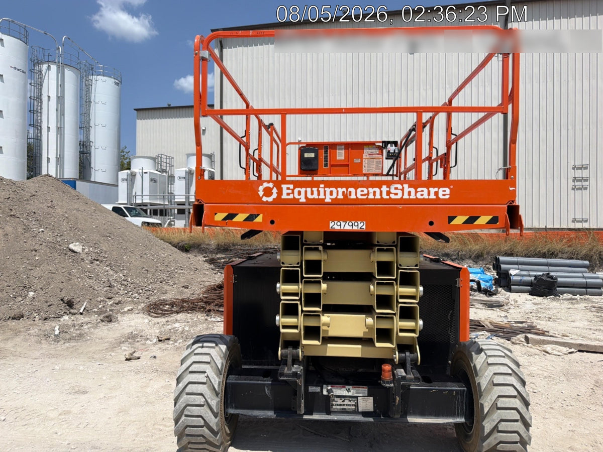 2023 JLG RT4394