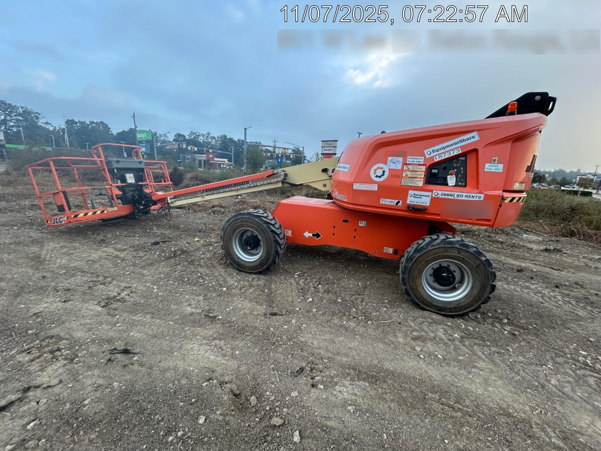 2021 JLG 400S