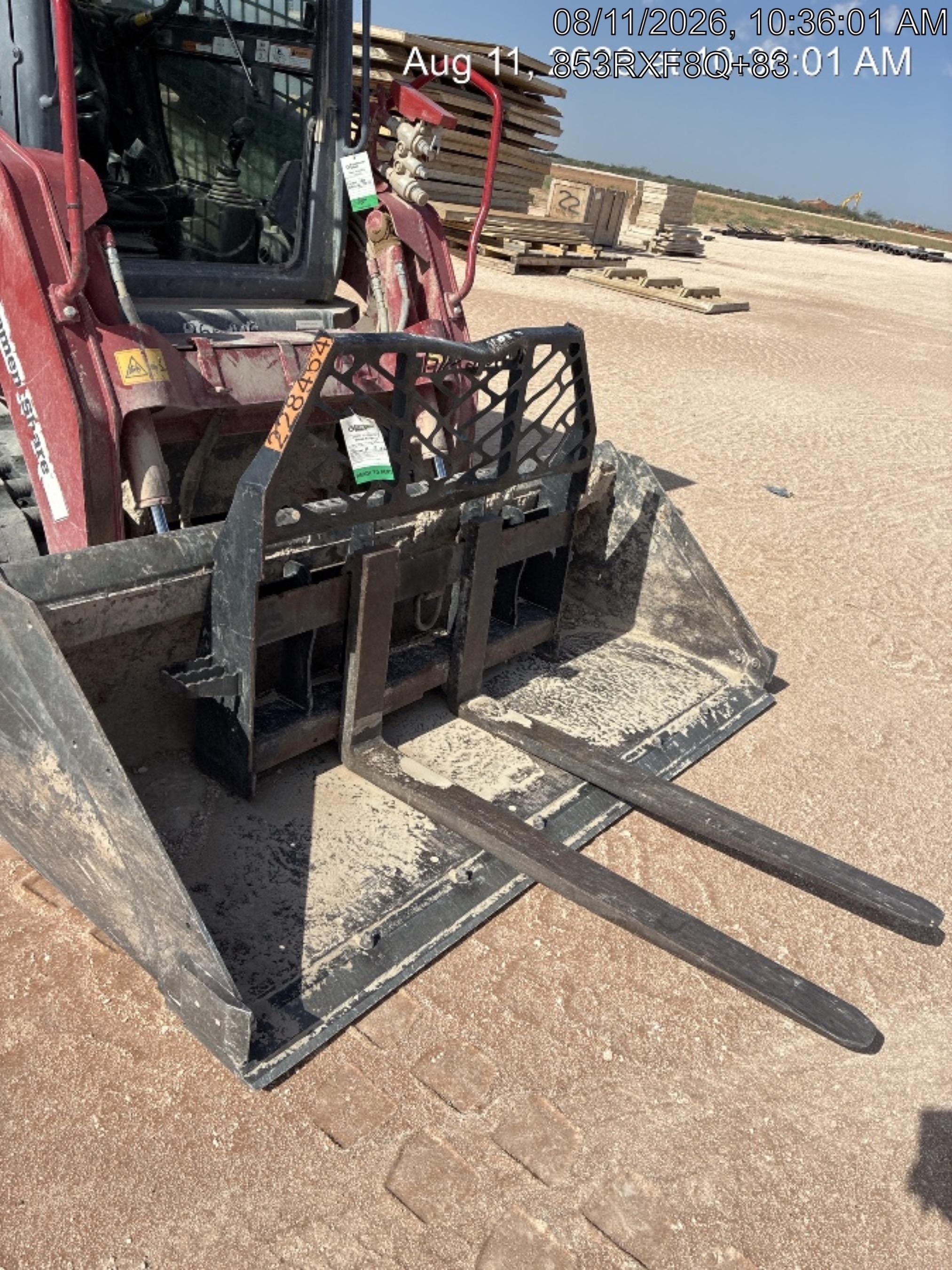 2022 TAKEUCHI TL8R2-CR