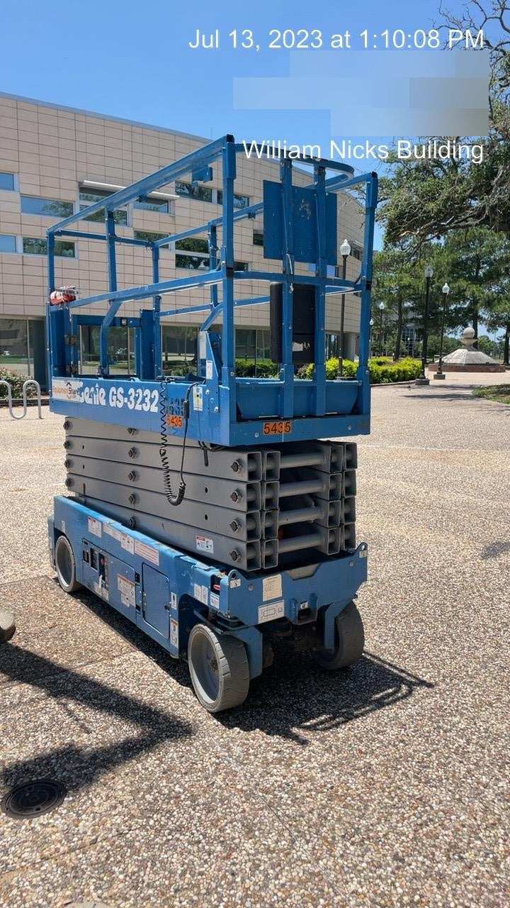 2017 GENIE GS-3232
