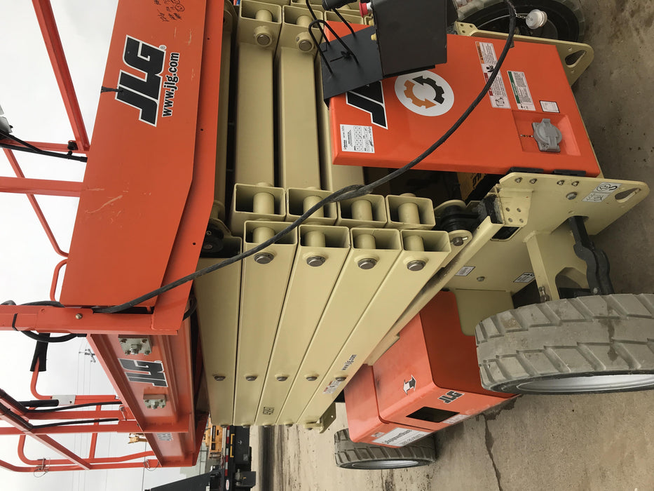 2019 JLG 4069LE Solid Non Marking Tires, Rotating Beacon