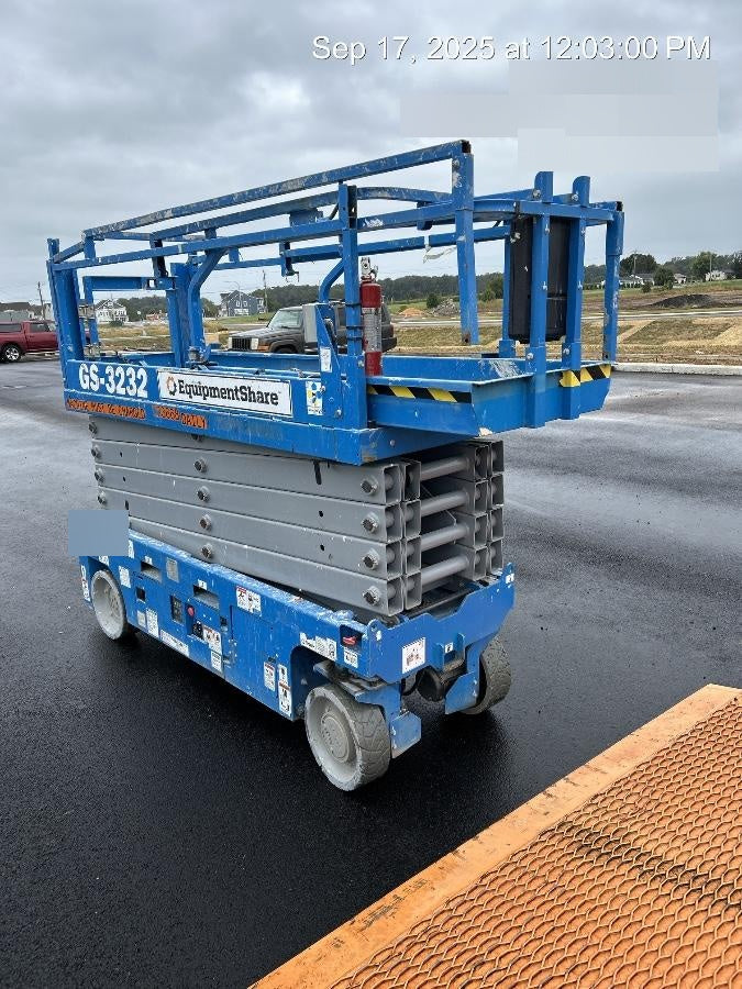 2021 GENIE GS-3232