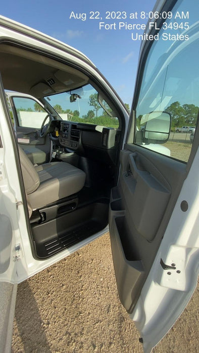 2023 CHEVROLET Express Van - Rental