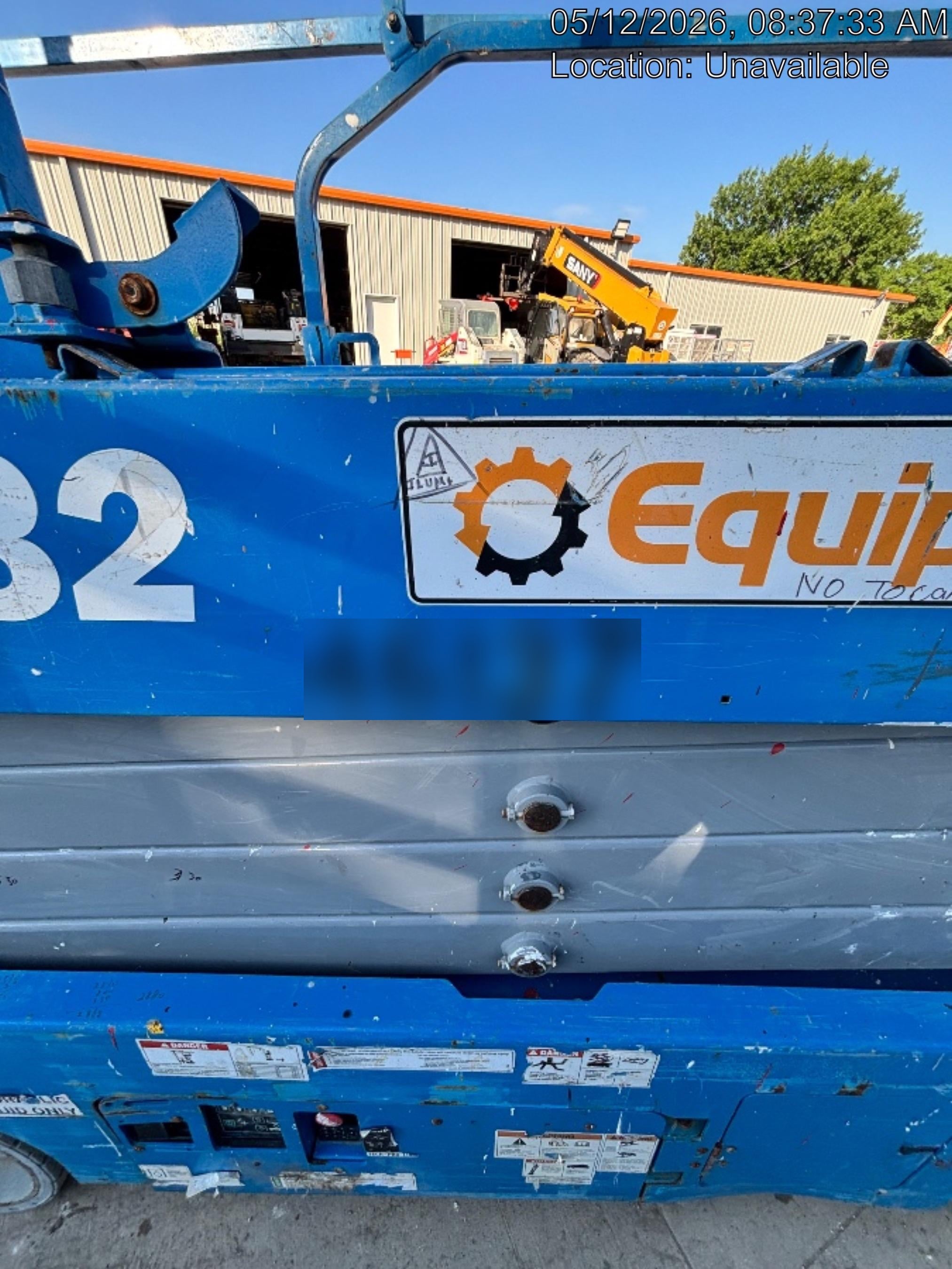 2019 Genie GS-2632 Folding rails with half height swing gate