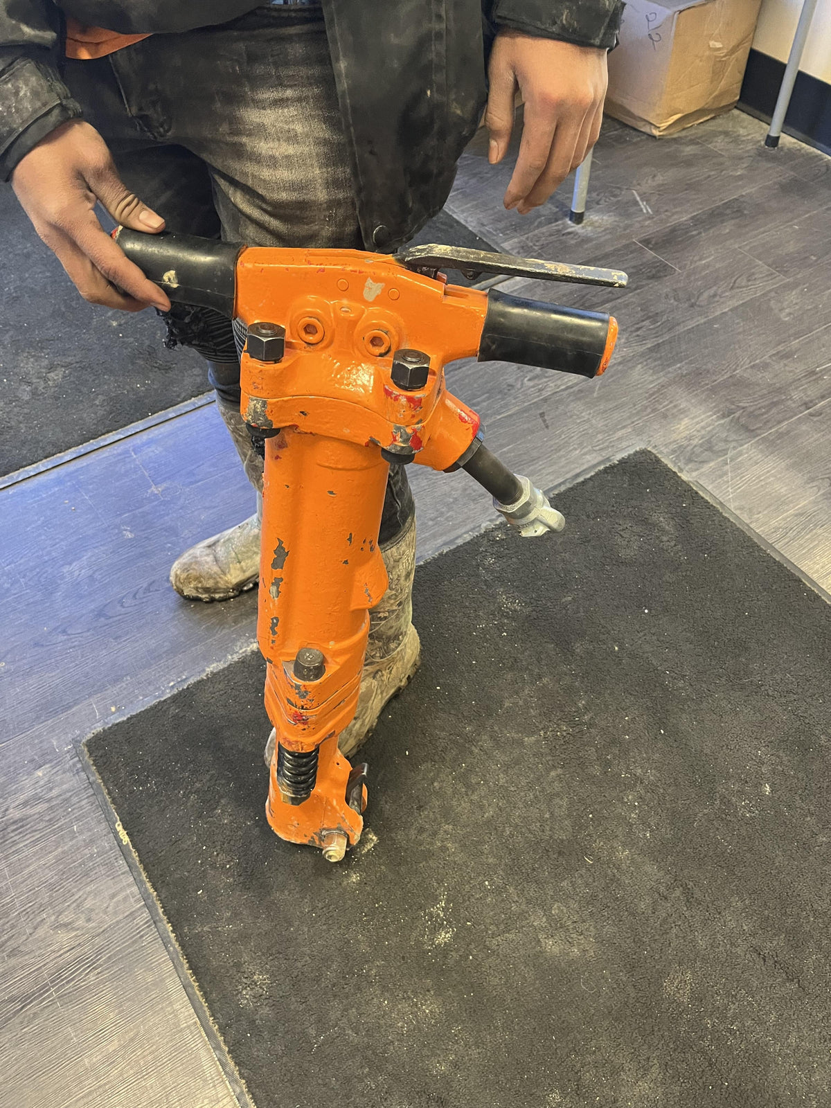 2023 MICHIGAN PNEUMATIC ES-TPB90-118-TRACKER