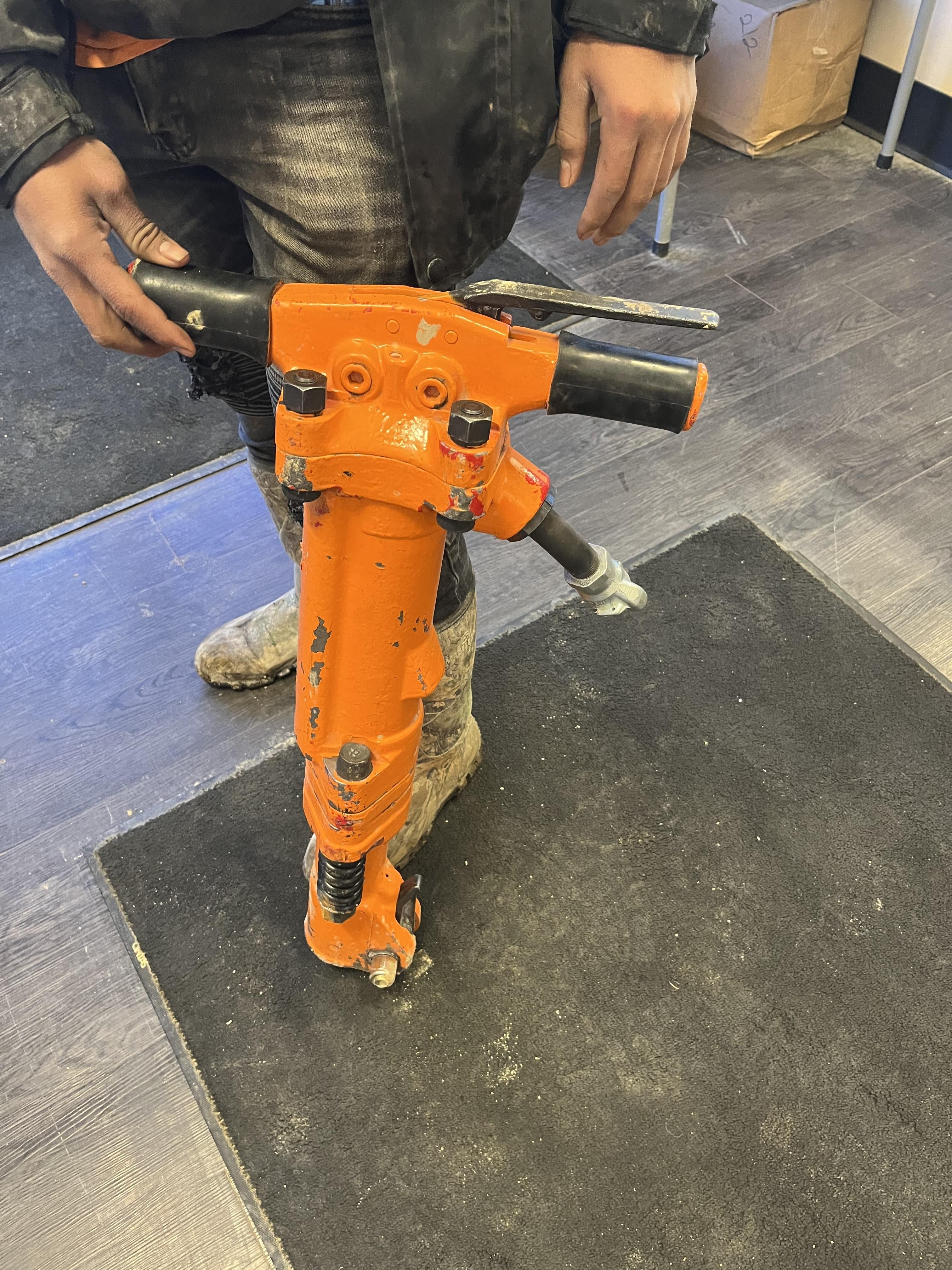 2023 MICHIGAN PNEUMATIC ES-TPB90-118-TRACKER