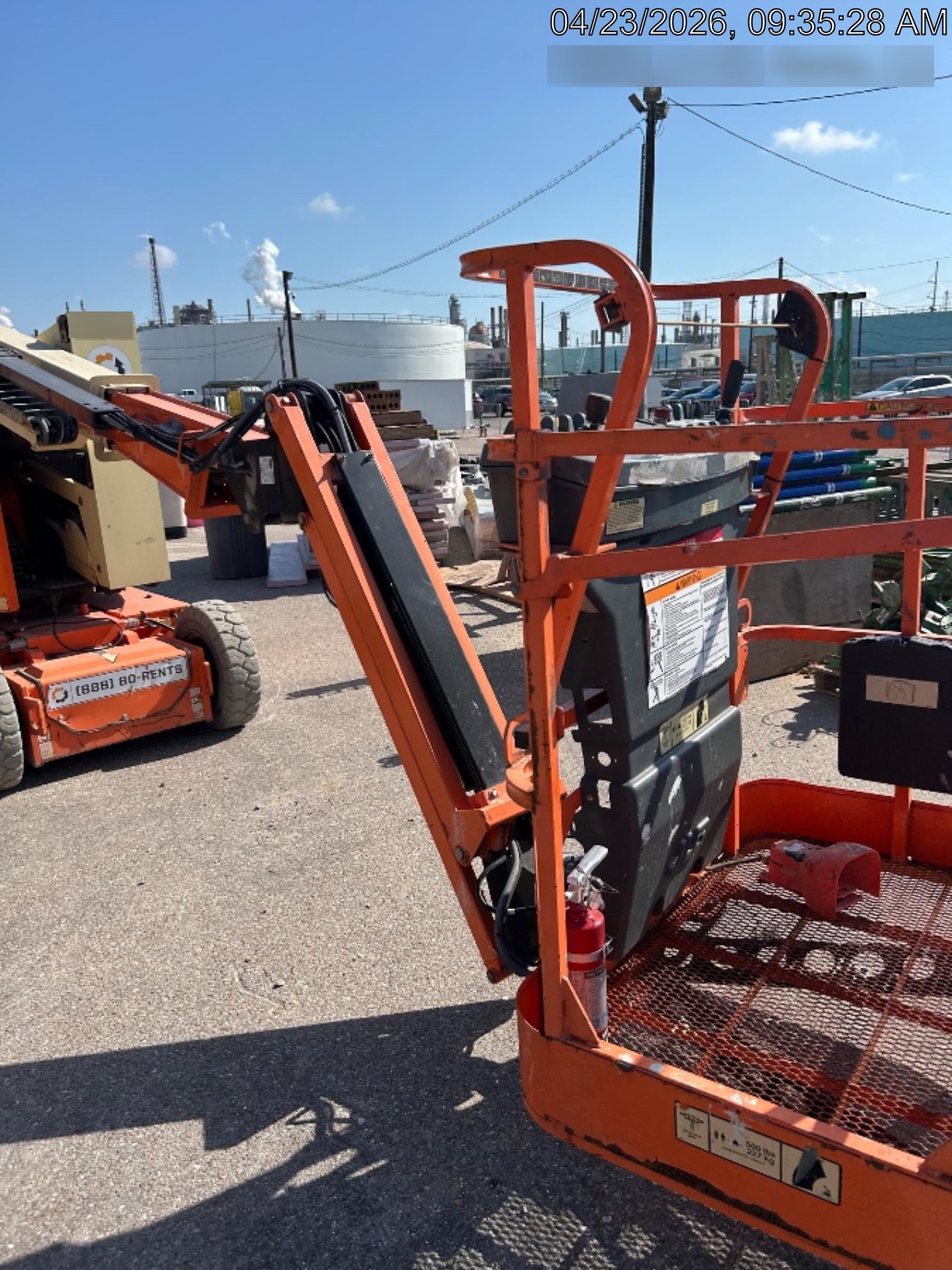2019 JLG E300AJP