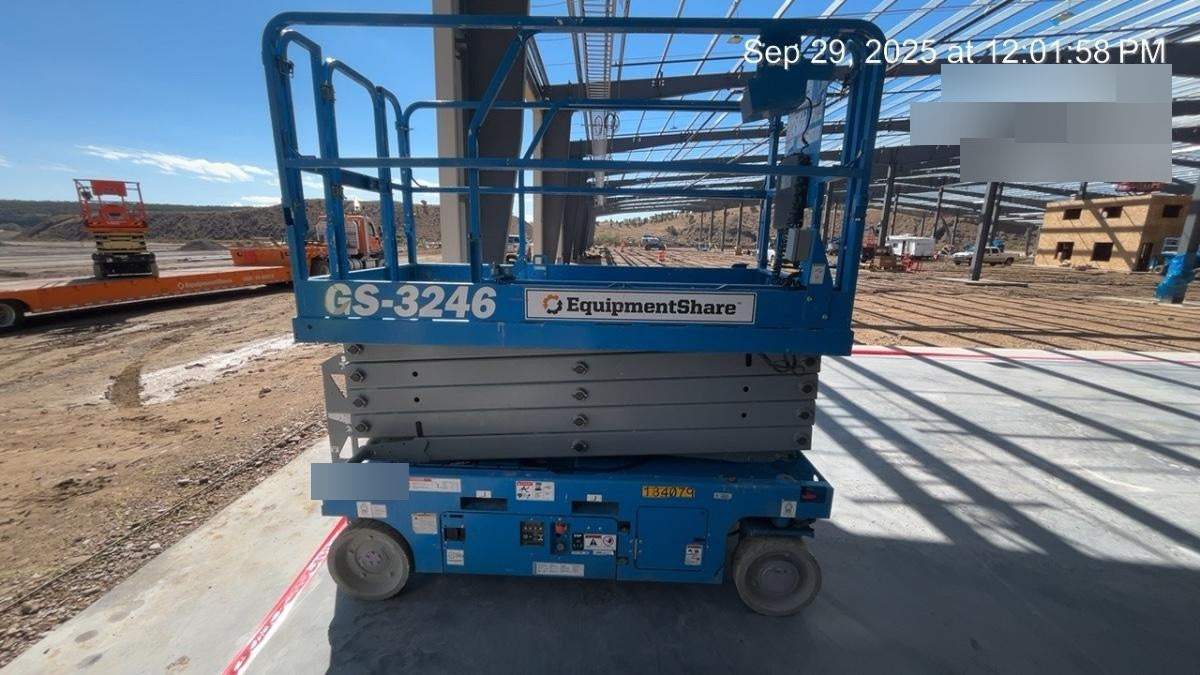 2021 GENIE GS-3246