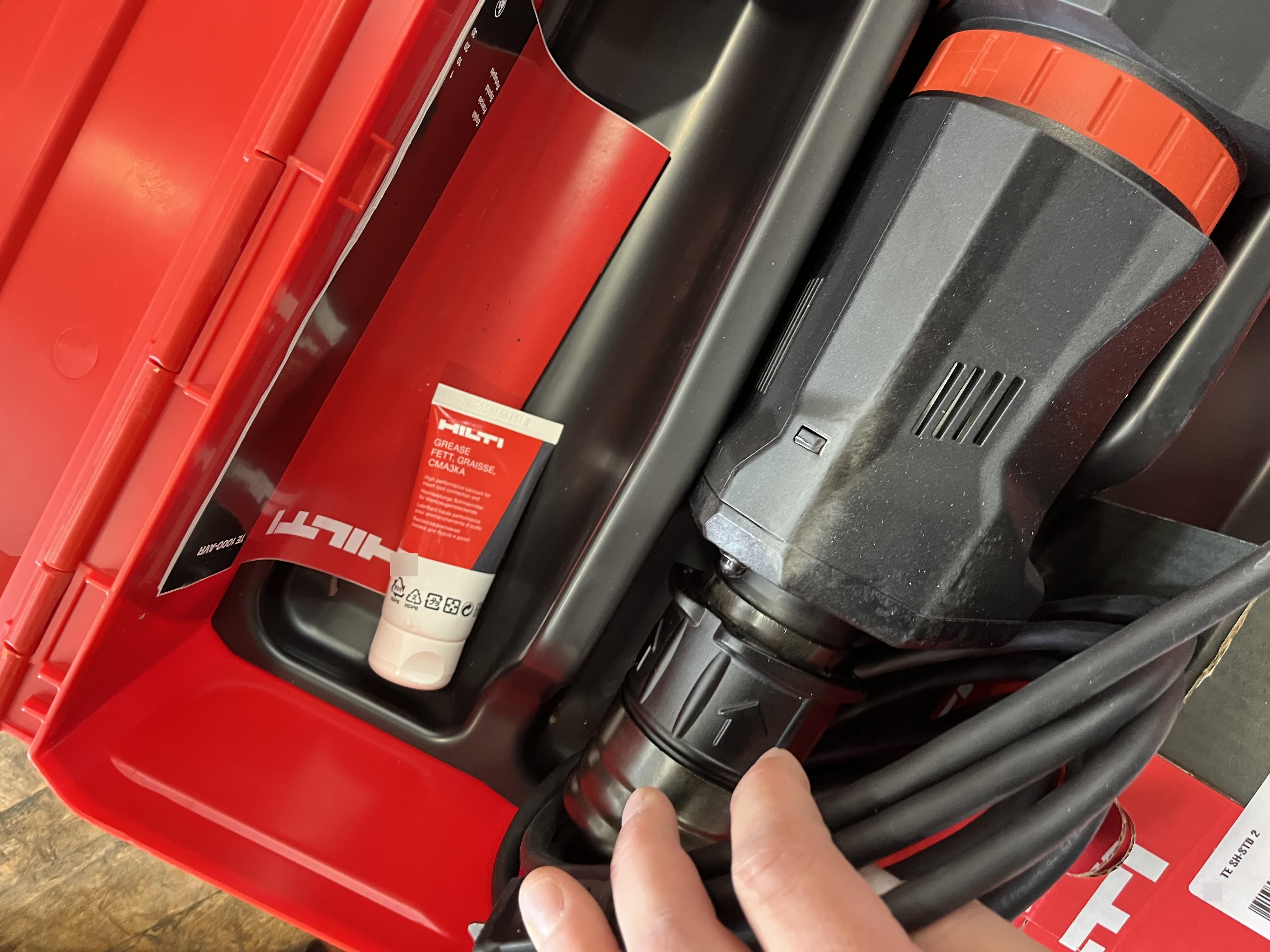 2023 HILTI TE 1000-AVR