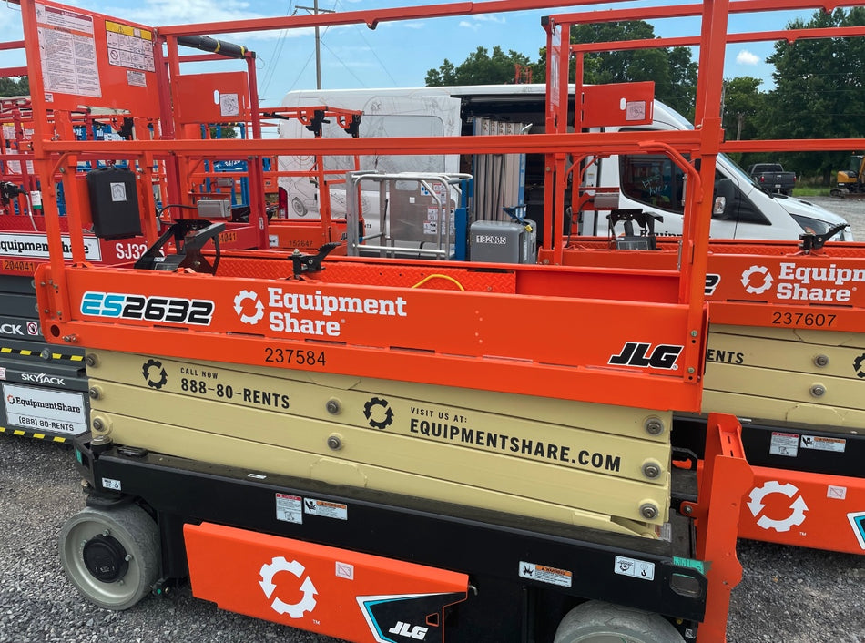 2022 JLG ES2632