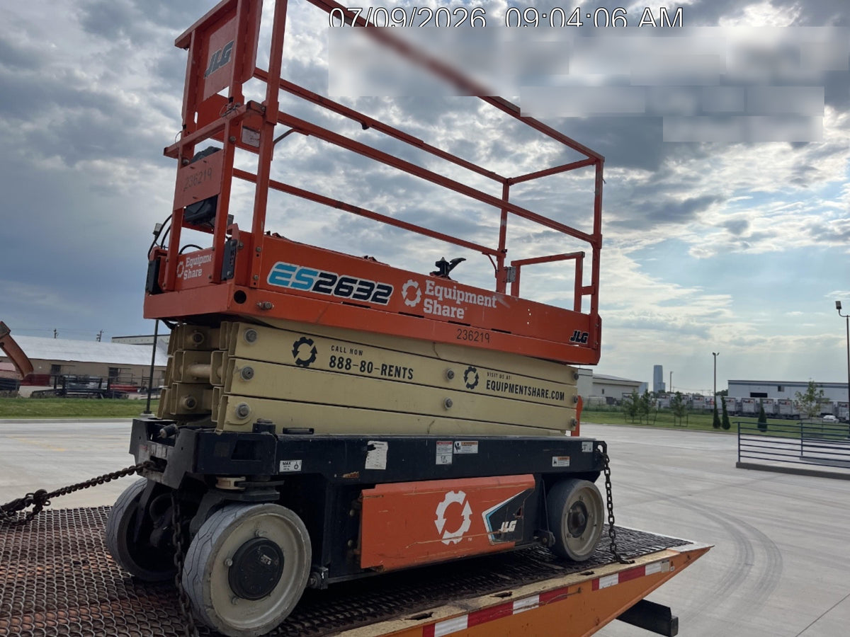 2022 JLG ES2632