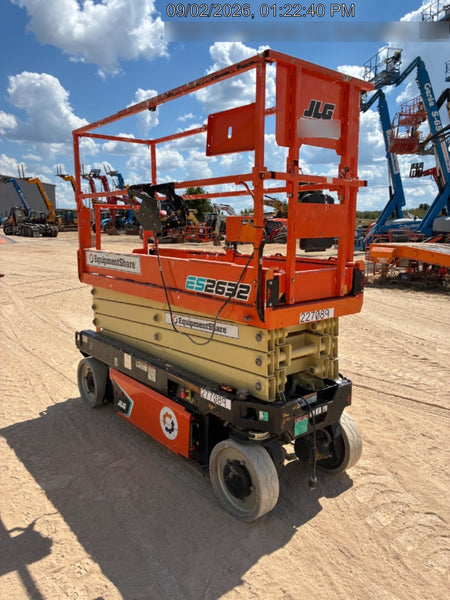2022 JLG ES2632