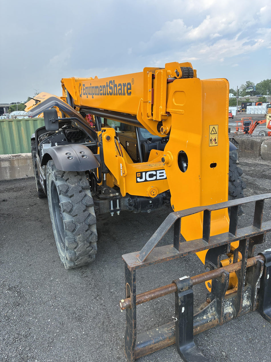 2024 JCB 509-42