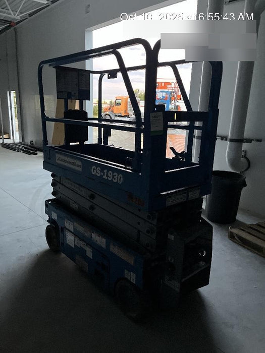 2020 Genie GS-1930 Solid Non Marking Tires, Beacon, Folding rails with half height swing gate