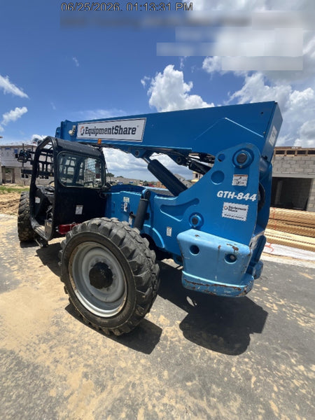 2022 GENIE GTH-844