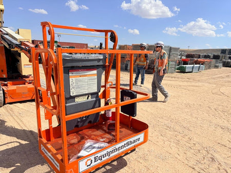 2019 JLG E300AJP