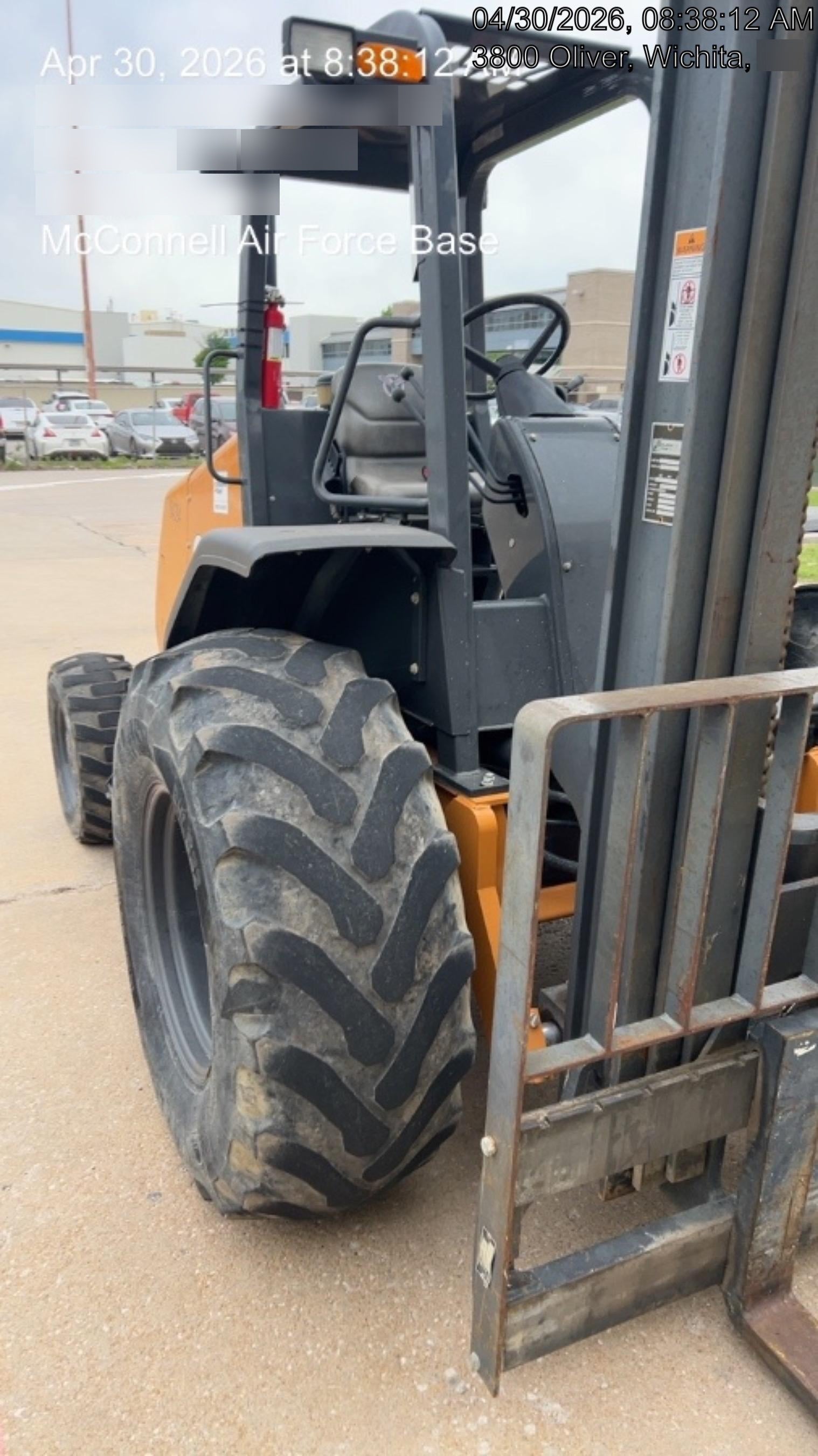 2021 CASE 588H