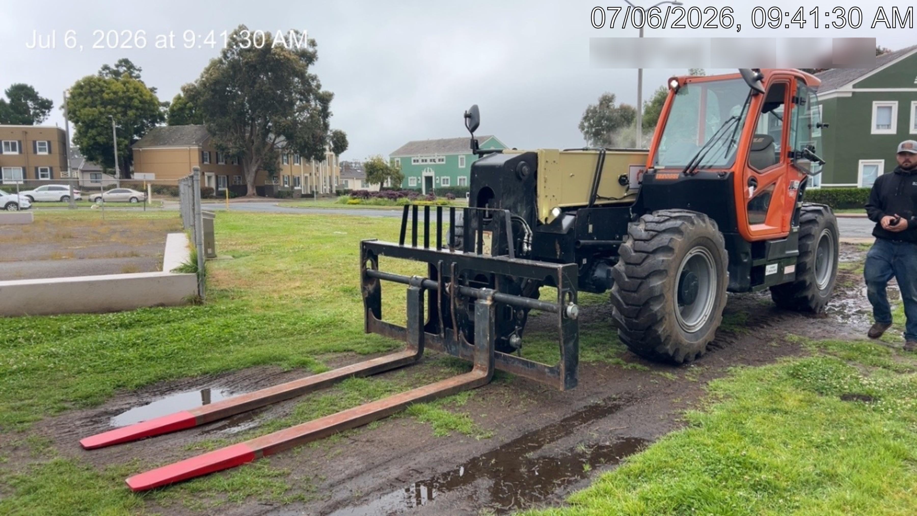 2021 JLG 1732