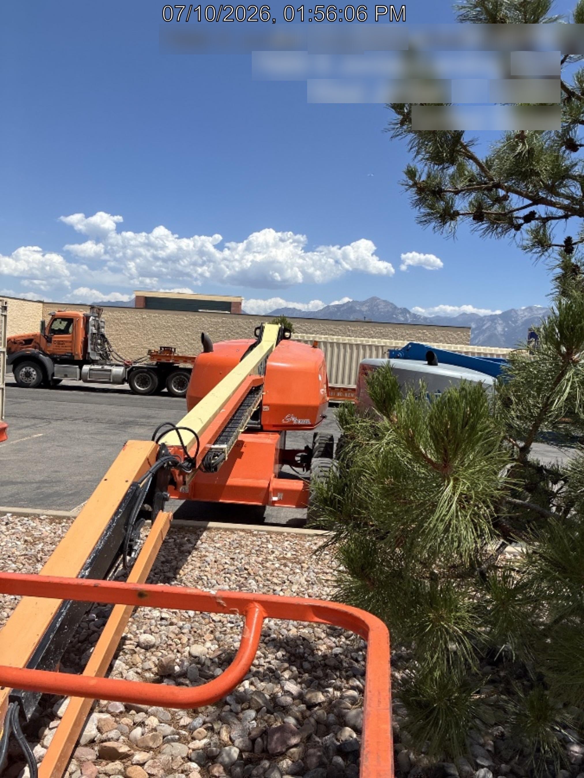 2023 JLG 460SJ