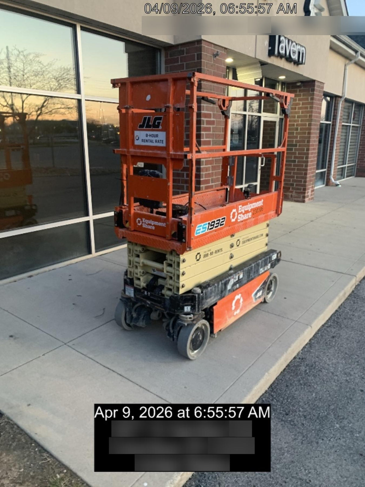 2022 JLG ES1932